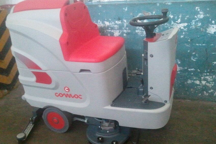 車(chē)間電動(dòng)駕駛式洗地機(jī)85B