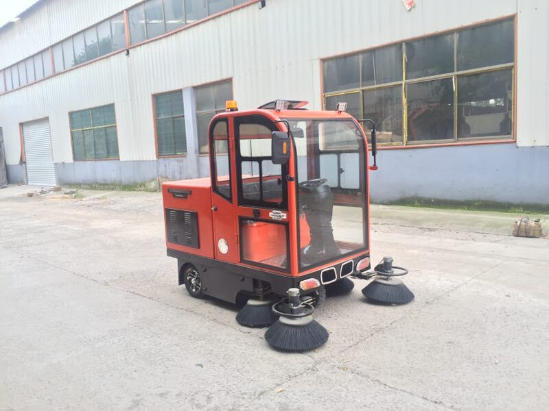 電動(dòng)掃地車 電動(dòng)掃地車
